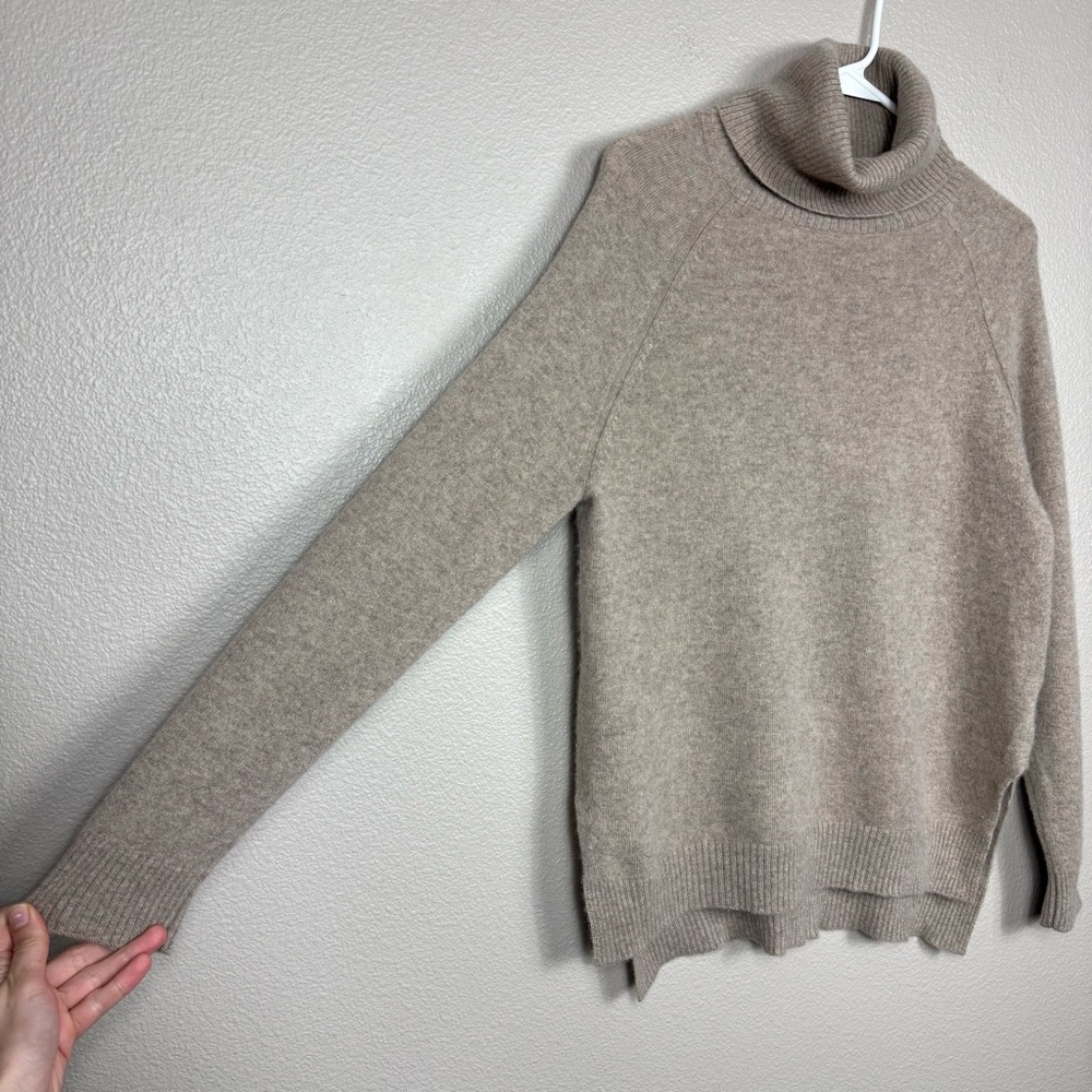 Jarbo turtle neck 100% cashmere sweater tan EUC‎ E - Picture 3 of 14